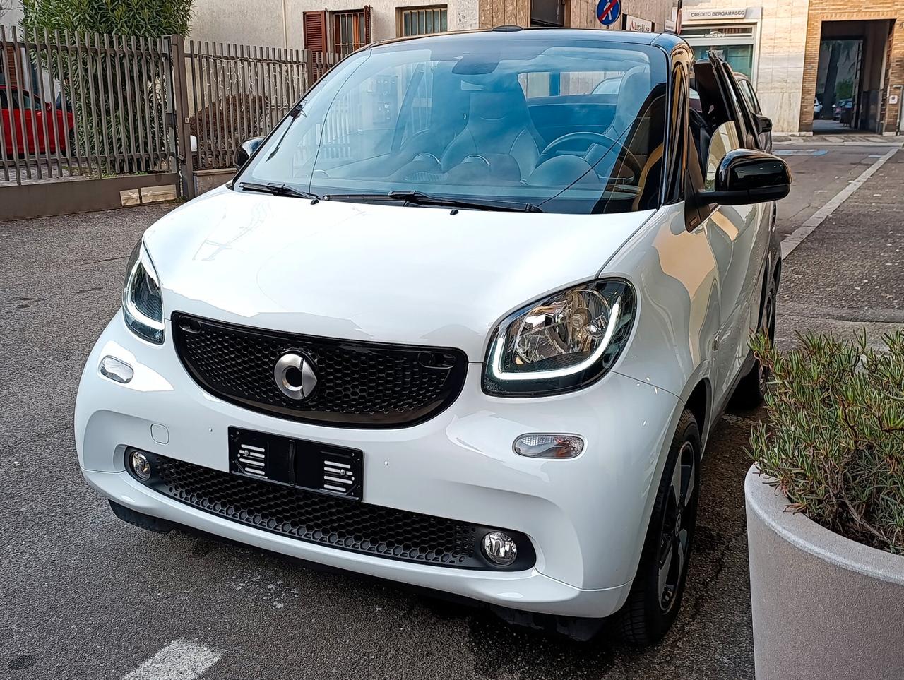 Smart ForTwo 70 1.0 twinamic cabrio Perfect 19 Bellissima