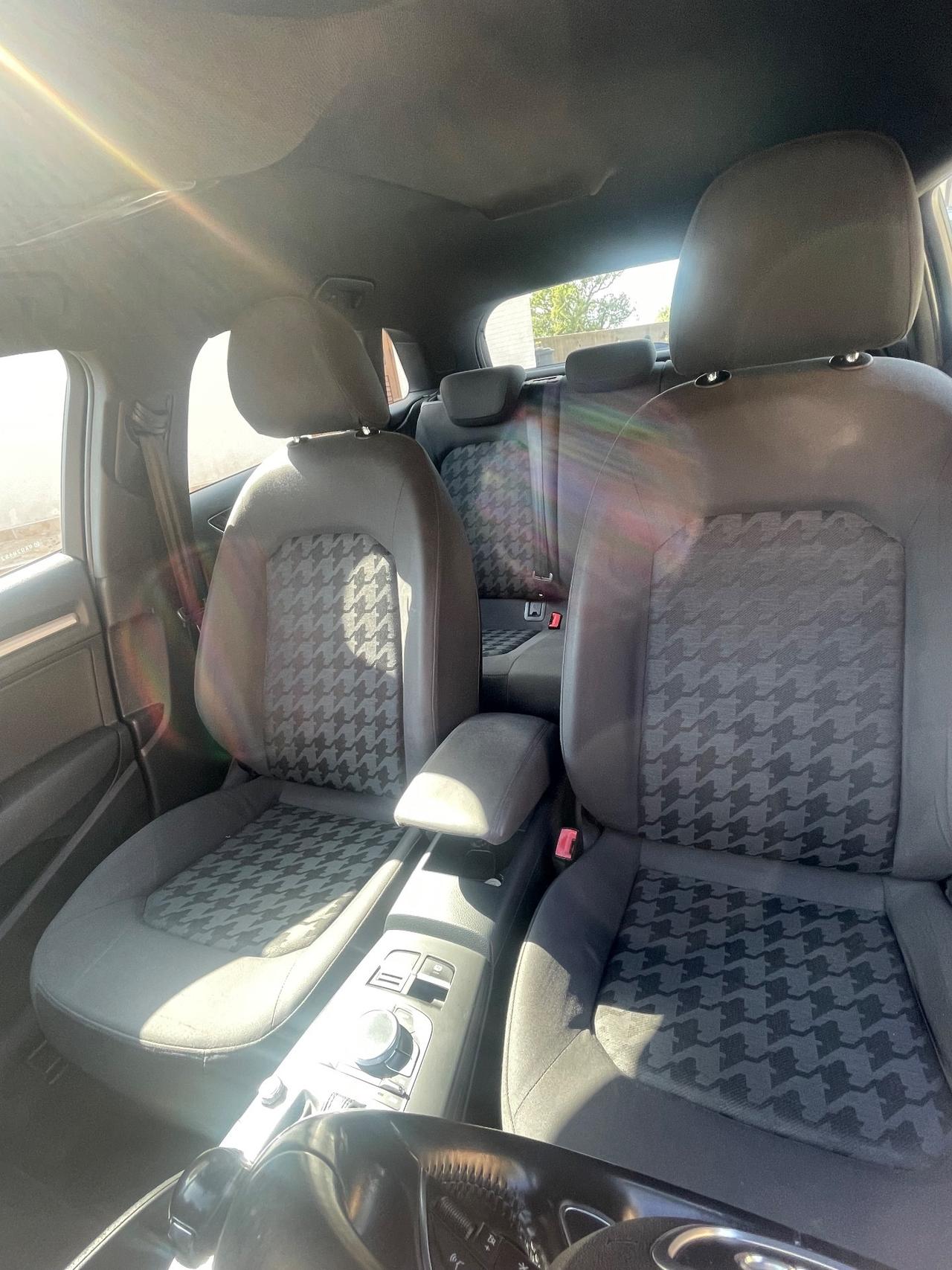 Audi A3 1.6 TDI clean diesel S tronic Ambition