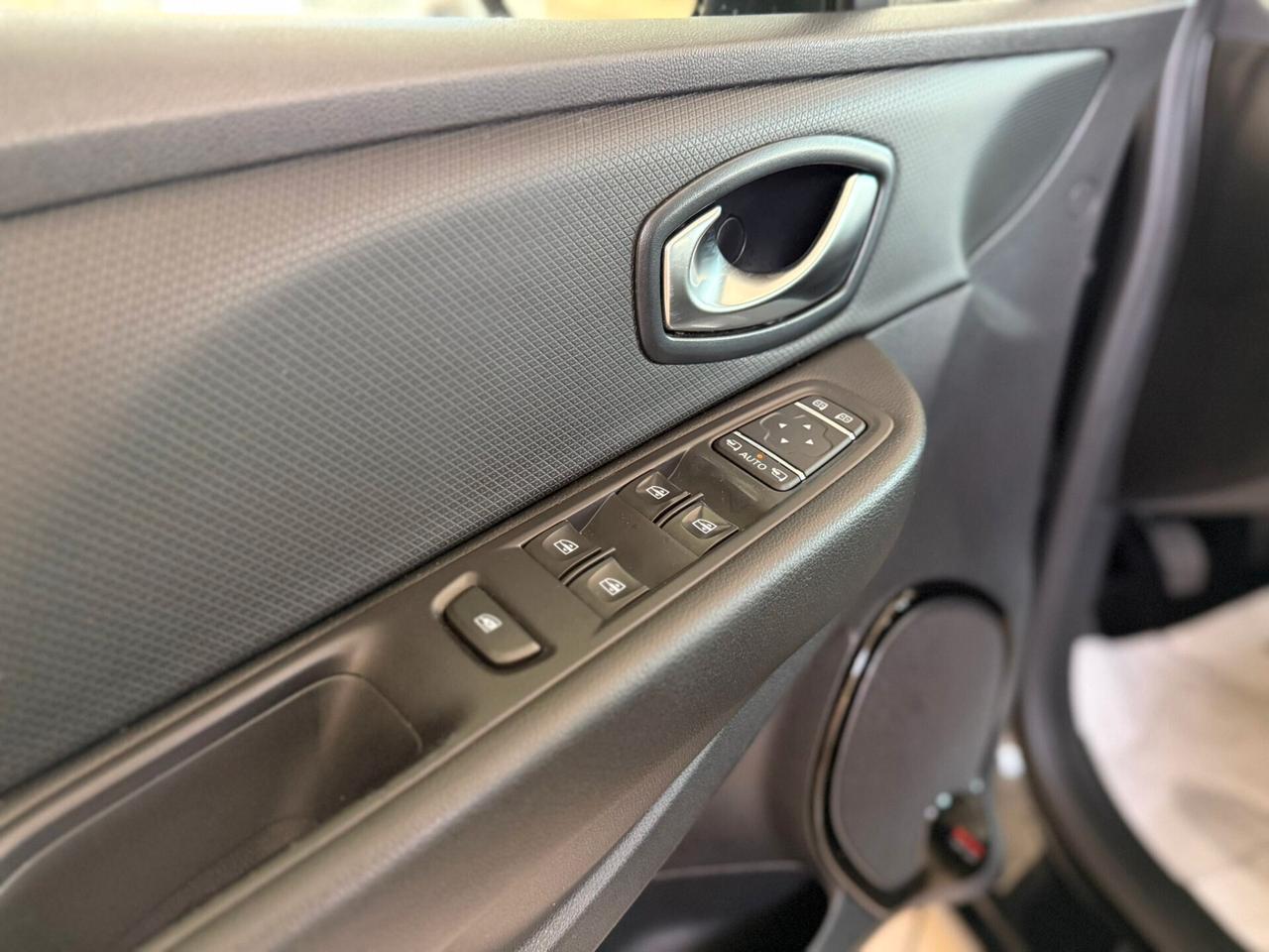 Renault Clio IV 2017 0.9 tce energy Intens 90cv