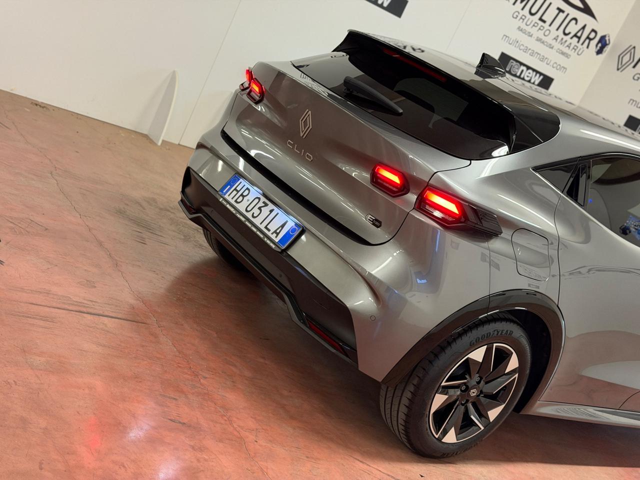 Renault Clio Full Hybrid E-Tech 160 CV 5 porte Techno