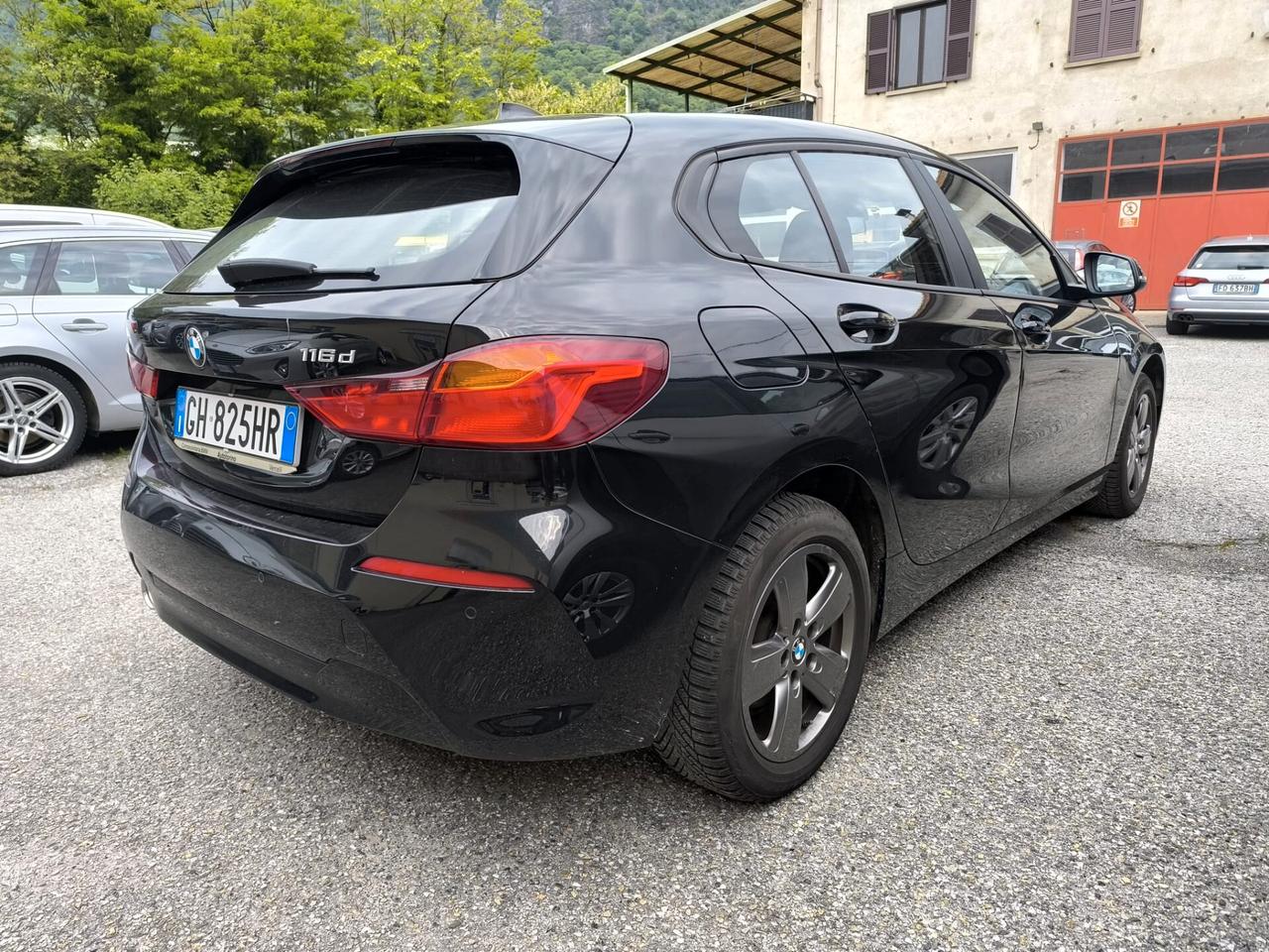 Bmw 116 116d 5p. Business Advantage