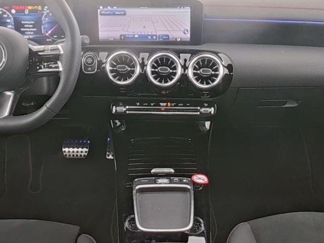 MERCEDES-BENZ CLA 200 Automatic AMG Line Advanced Plus