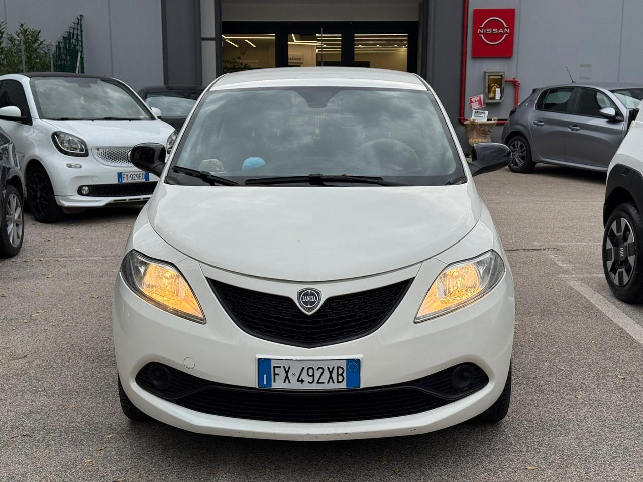 Lancia Ypsilon 1.2 69 CV 5 porte S&S Platinum