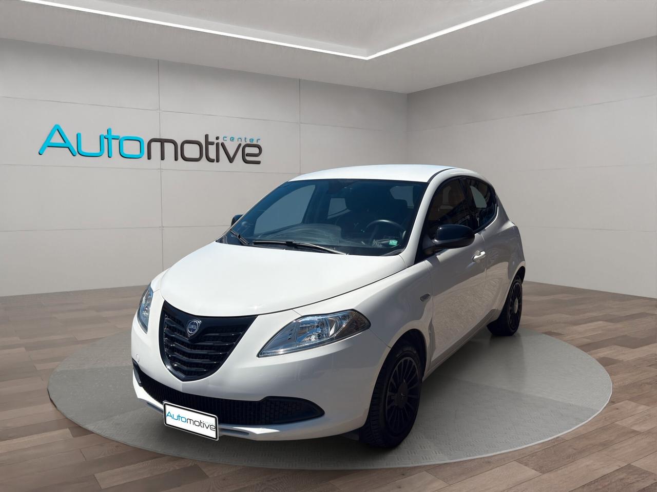 Lancia Ypsilon 1.2 69 CV 5 porte GPL Ecochic Silver