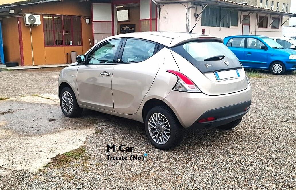 Lancia Ypsilon 85 CV 5 porte Metano Ecochic Gold