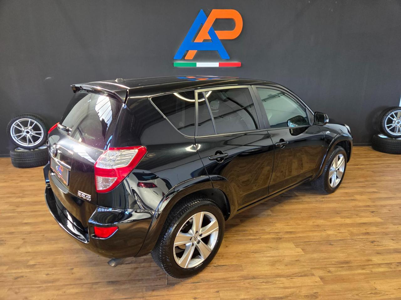 Toyota RAV4 5 Porte RAV4 2.2 d-cat Luxury 150cv auto dpf my09
