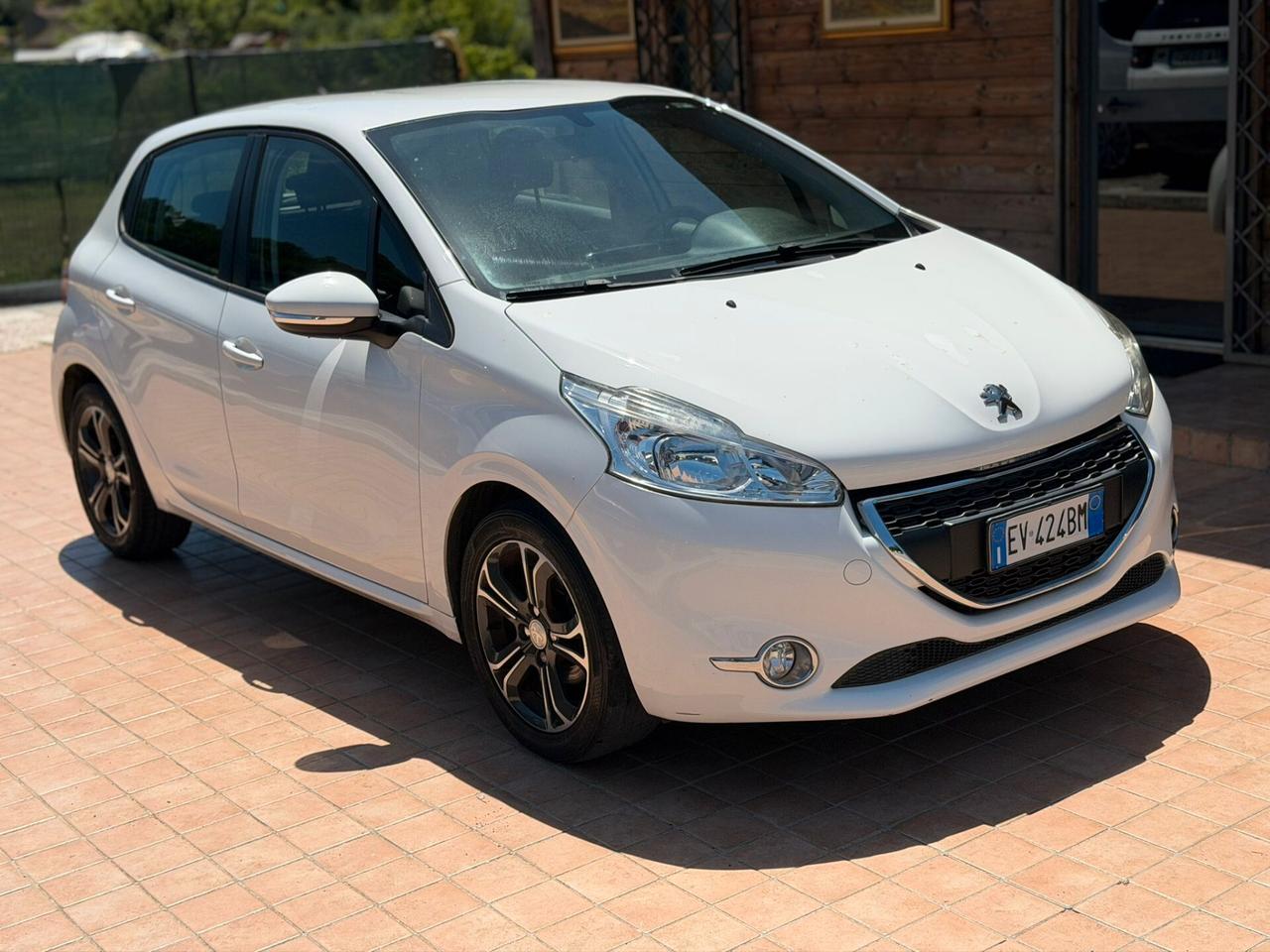 Peugeot 208 1.2 VTi 82 CV 5 porte Allure