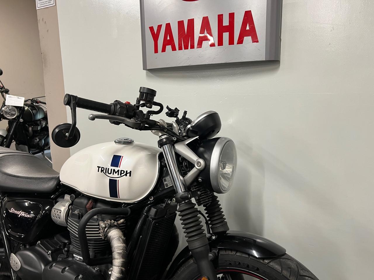Triumph Street Twin