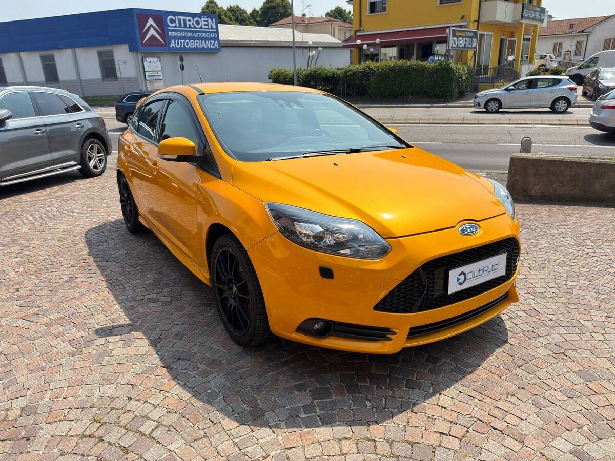 Ford Focus 2.0 ST 250cv 5p
