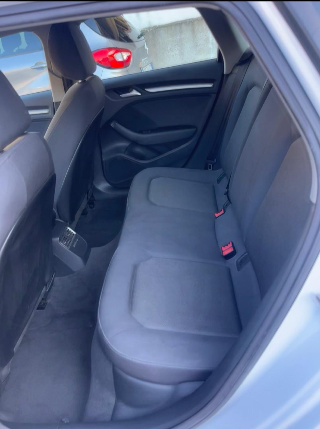 Audi A3 1.6 TDI 116 CV S tronic Sport