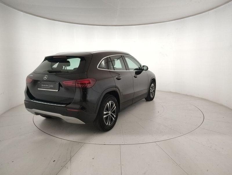 Mercedes-Benz GLA 180 d Advanced auto