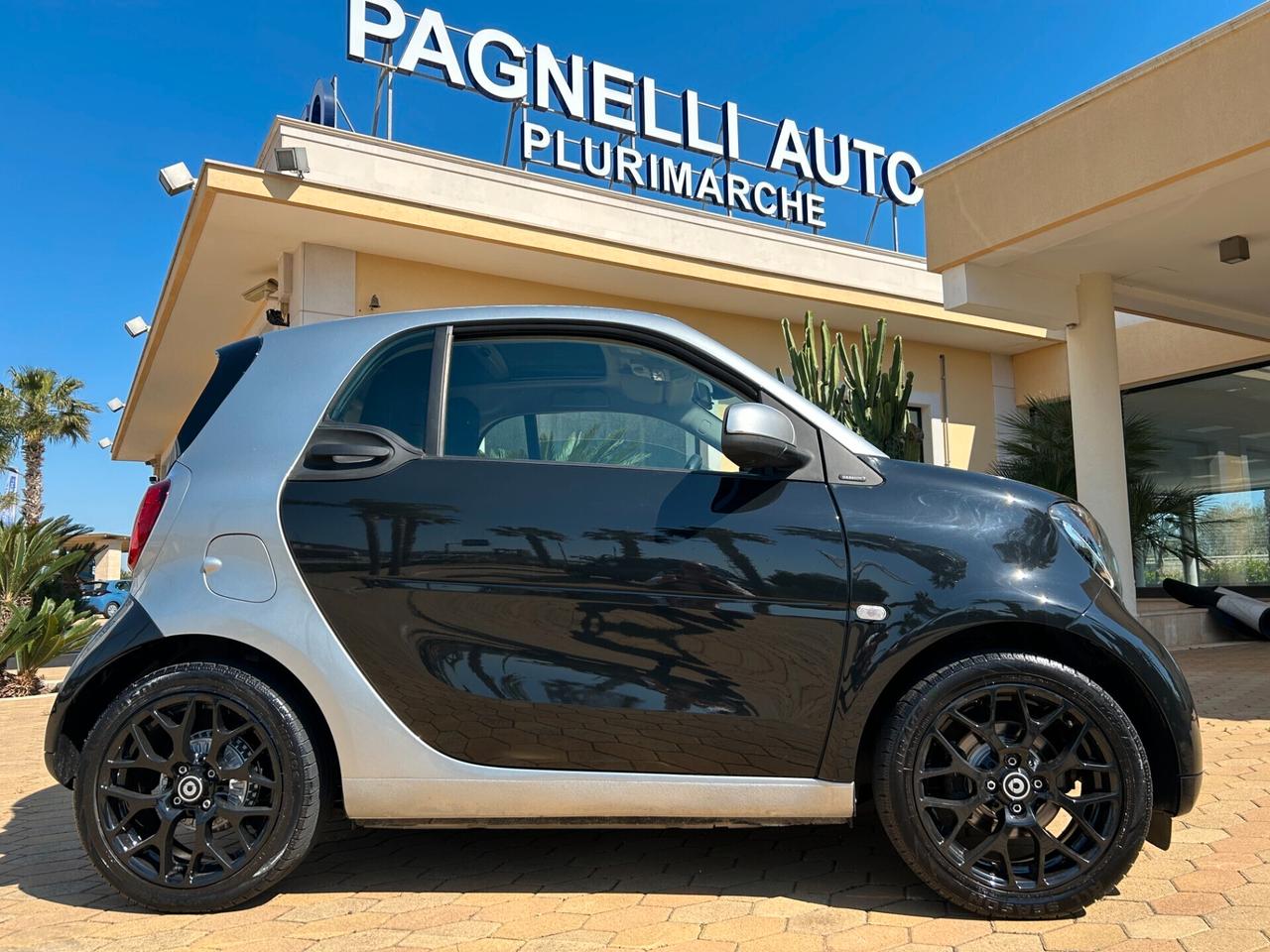 Smart ForTwo 70CV Passion AUTOM.F1 LED NAV C.16
