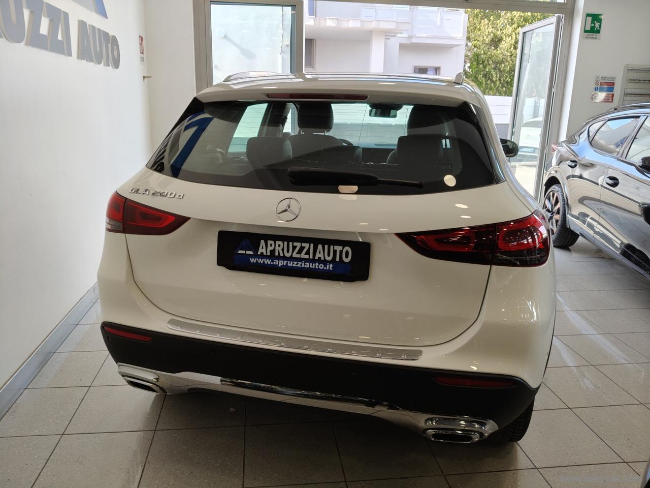 MERCEDES-BENZ GLA 200 d Automatic Sport Plus