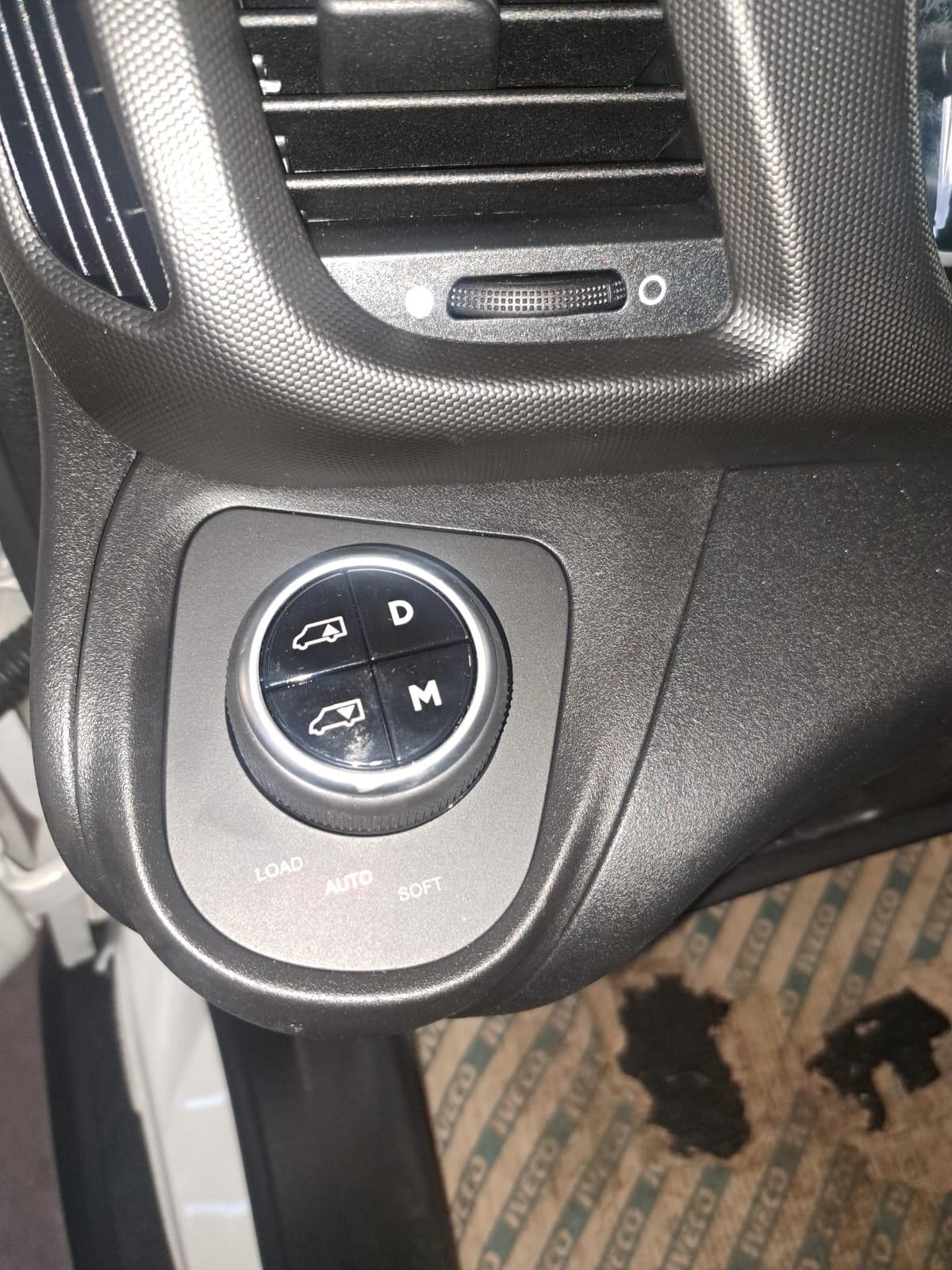 Carro attrezzi IVECO Daily 70C18 pianale e forca