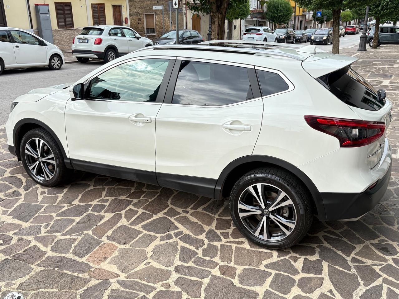 Nissan Qashqai 1.5dCi N-Connecta BIANCO PERLA FULL/LED
