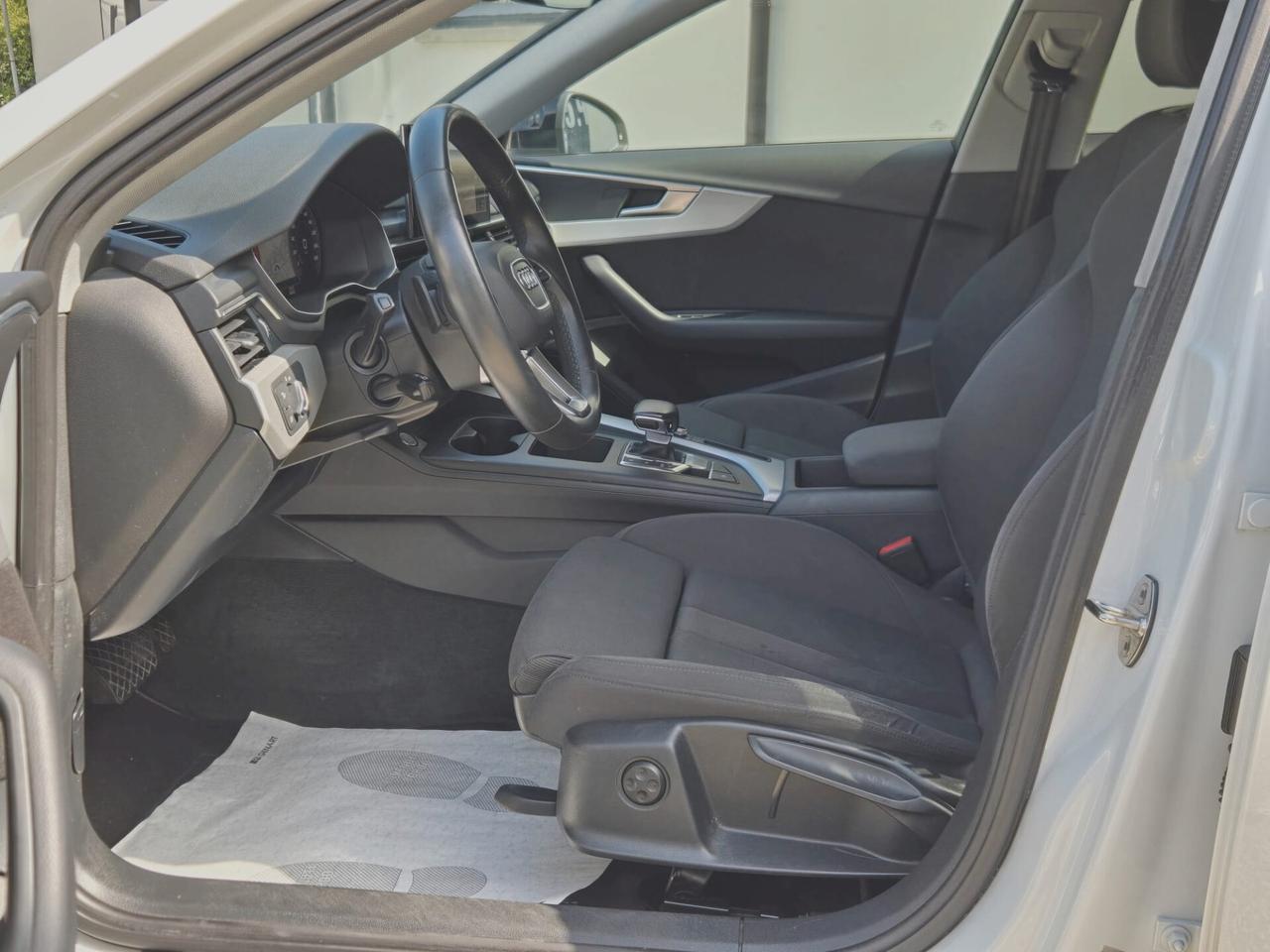 Audi A4 Avant 40 TDI S tronic line edition