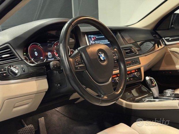 BMW 520 d xDrive Luxury Line/TETTO PANORAMICO