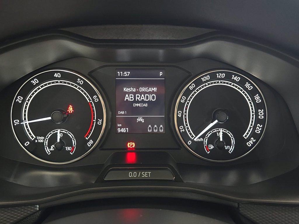SKODA Kamiq 1.0 tsi black dots 110cv dsg del 2023