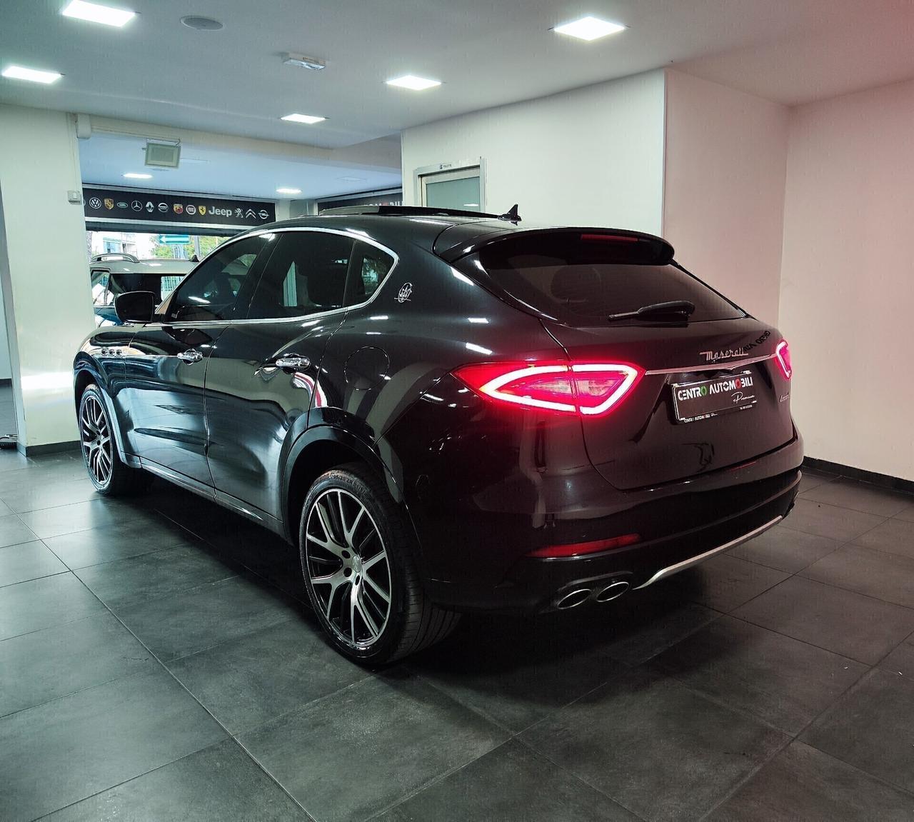 Maserati Levante V6 Diesel 275 CV AWD Gransport Tetto