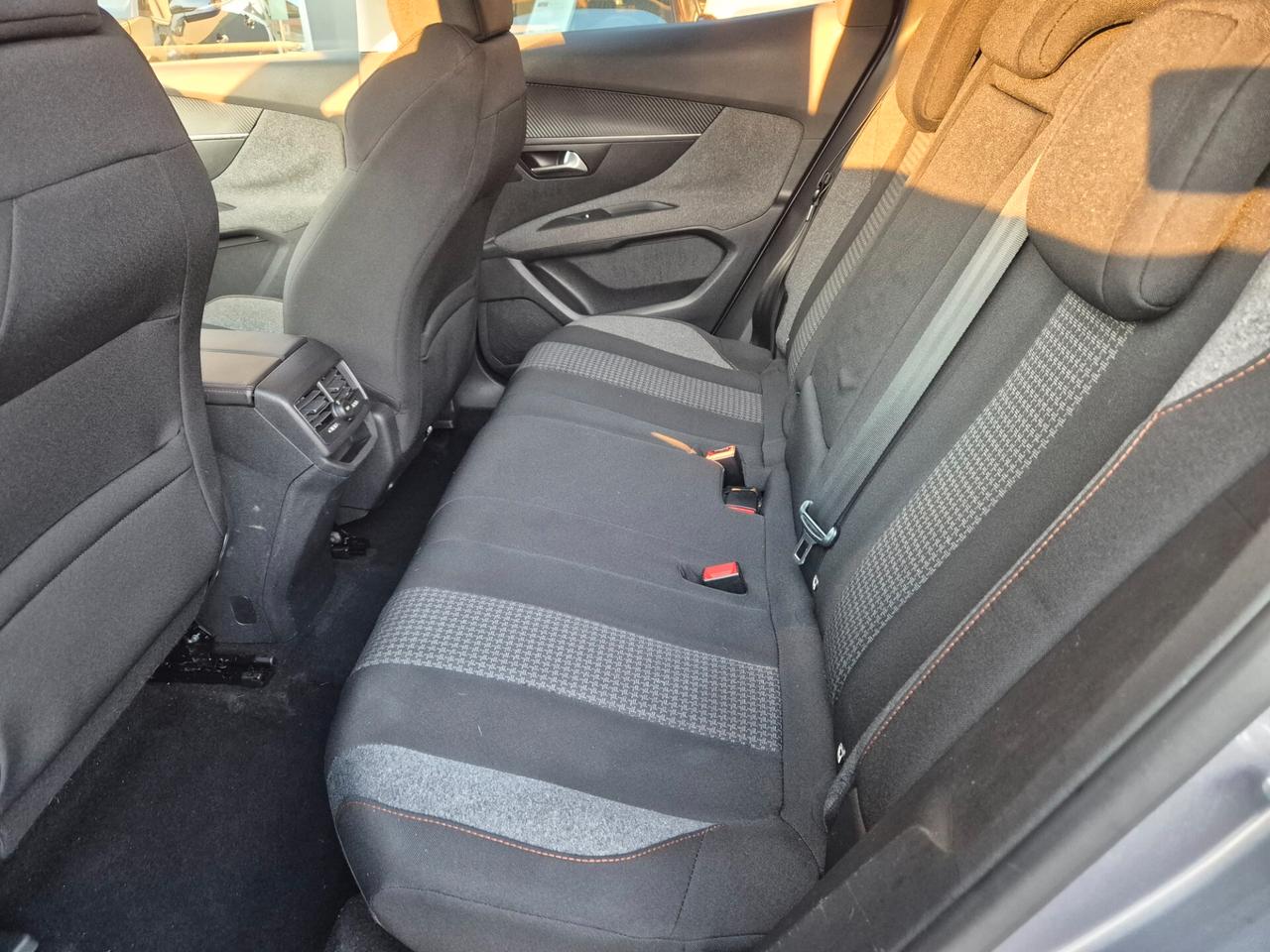 Peugeot 3008 BlueHDi 120 S&S Allure