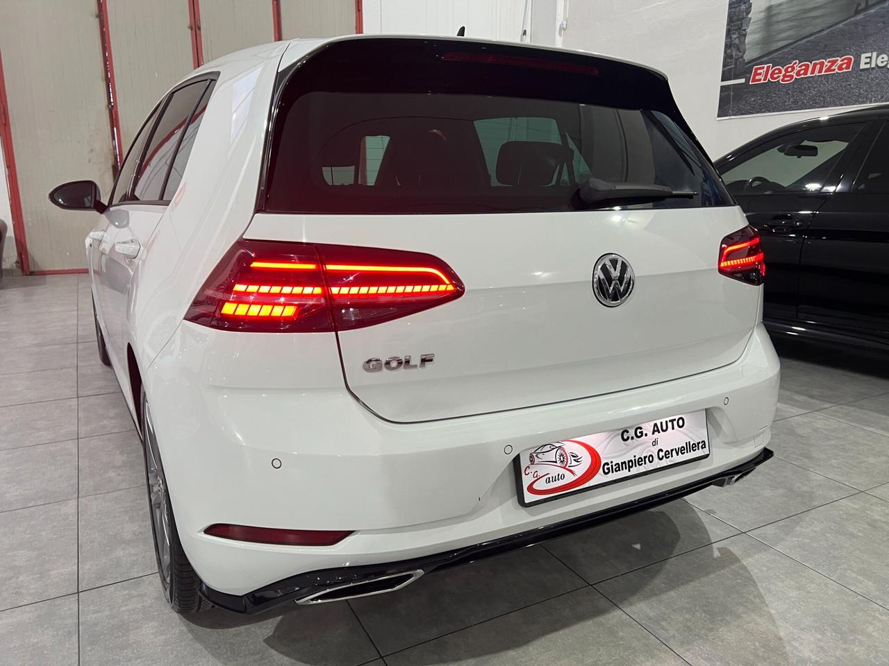 Volkswagen Golf 1.6 116 CV - R-LINE - 2017