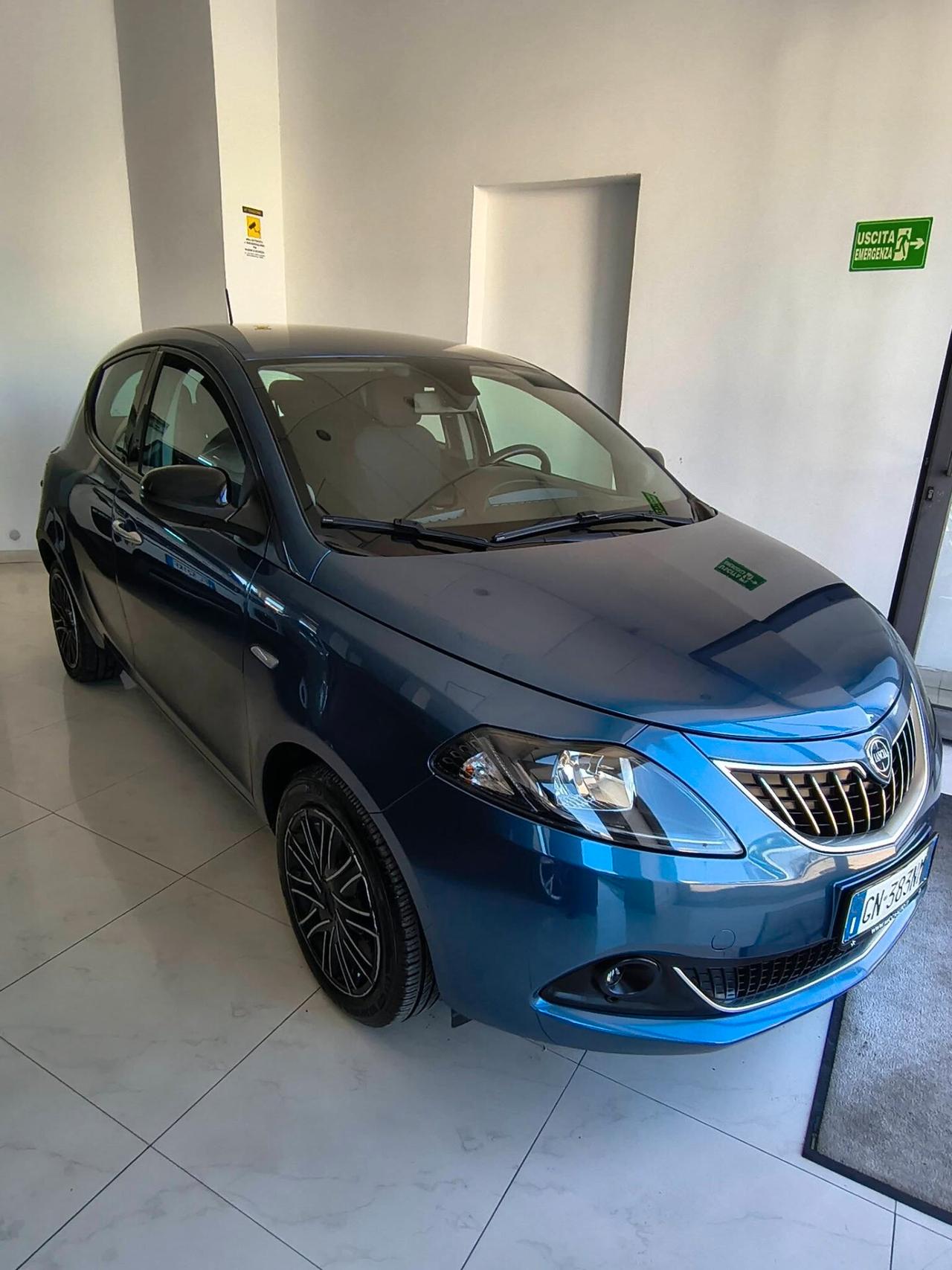 Lancia Ypsilon 1.0 FireFly 5 porte S&S Hybrid Gold
