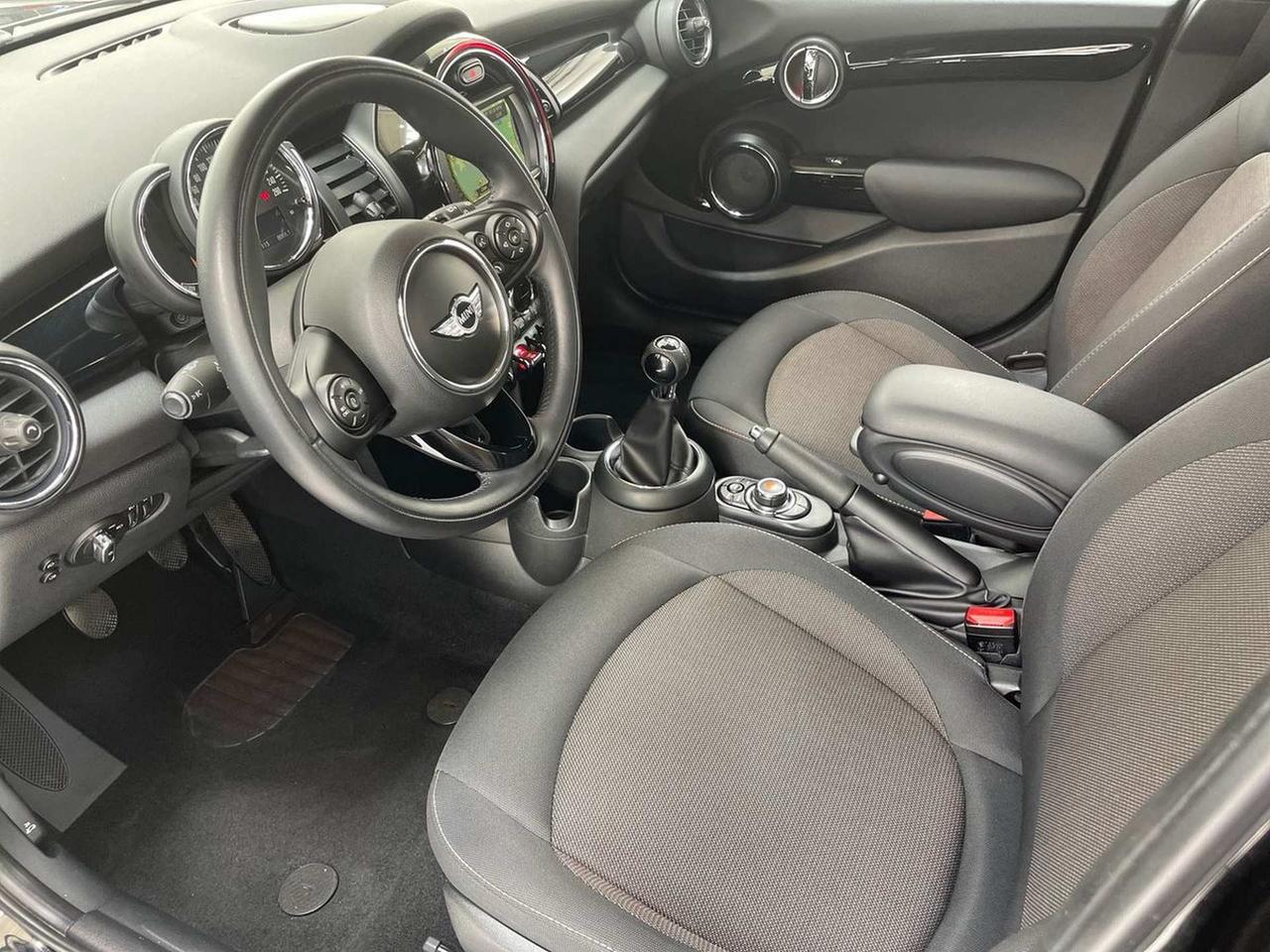 MINI Mini IV F55-F56 2014 - Mini 1.2 One 75cv 5p