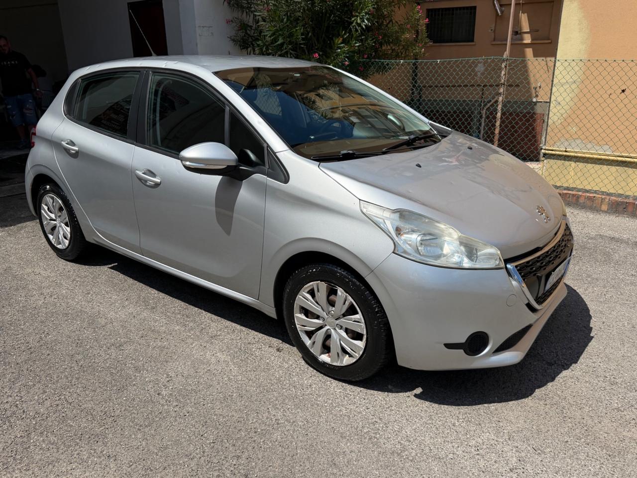 Peugeot 208 1.2 VTi 82 CV 5 porte Access