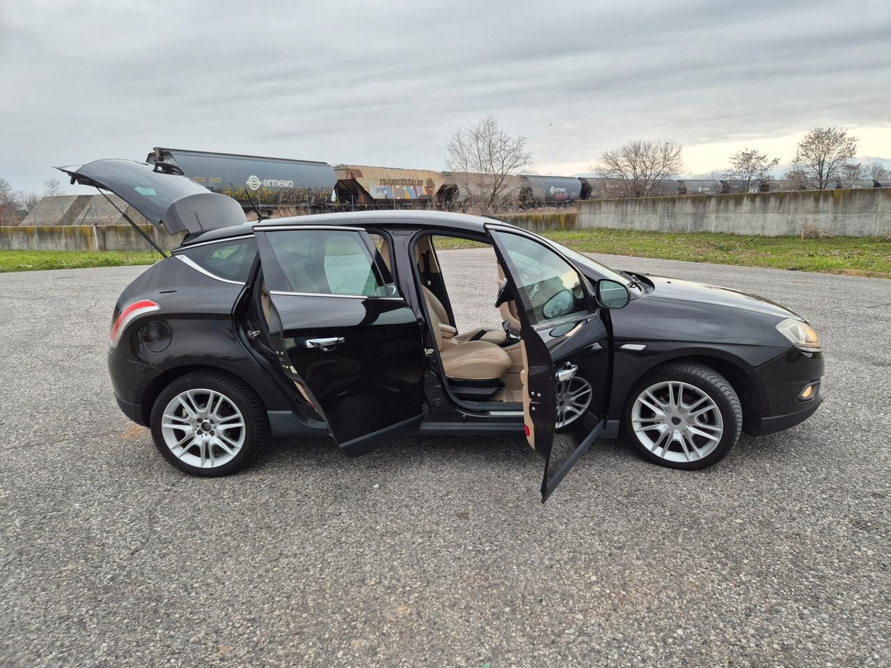 Lancia Delta 1.6 MJT Gold FULL