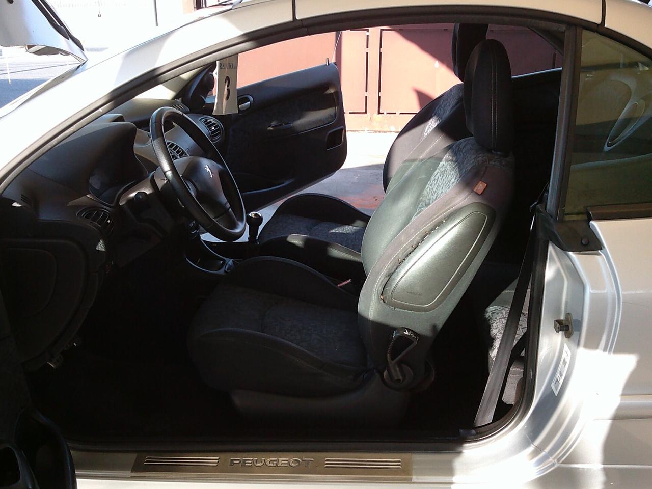 Peugeot 206 1.6 16V CC SOLO KM112000 FULL