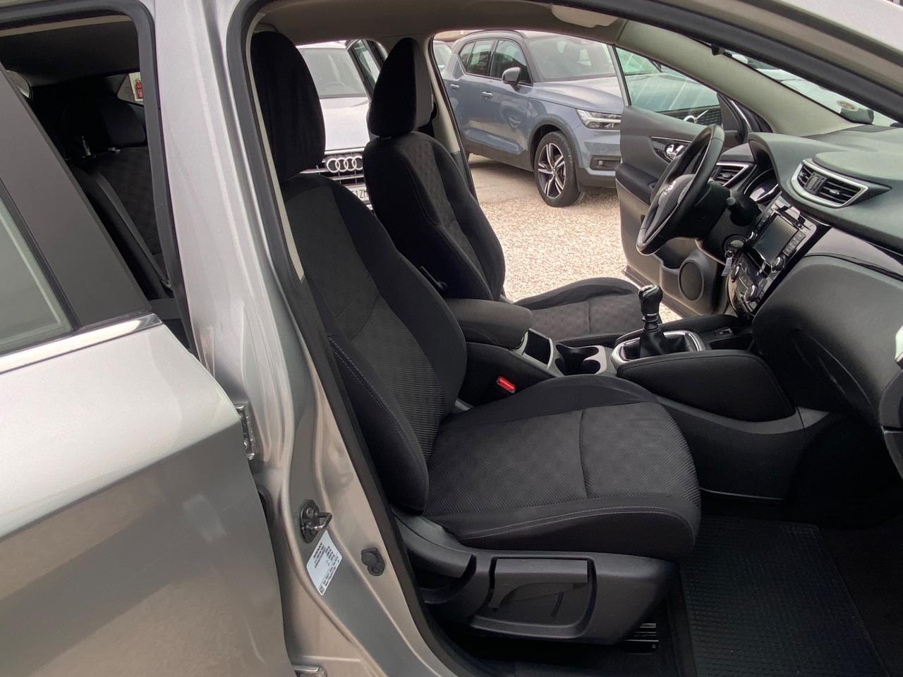 Nissan Qashqai 1.5 dCi Tekna GANCIO TRAINO,TELECAMERE 360*,NEOPATENTATI UNICO PROPIETARIO