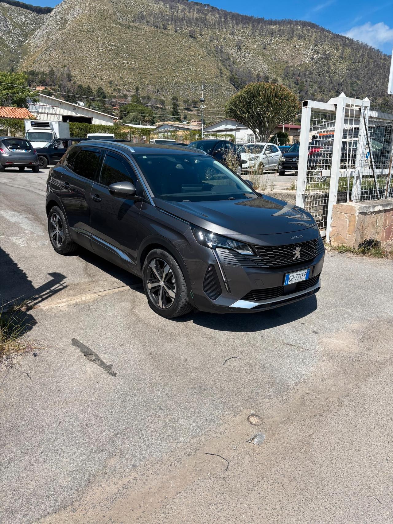 Peugeot 3008 BlueHDi 130 S&S Allure anno 2022 cambio automatico 1.5 diesdel km 64.000 per info 3279411053