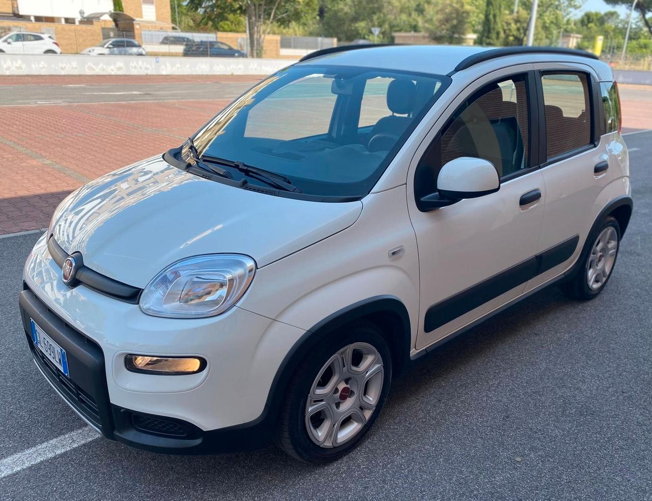 FIAT PANDA HYBRID 1.0cc S&S 5 POSTI