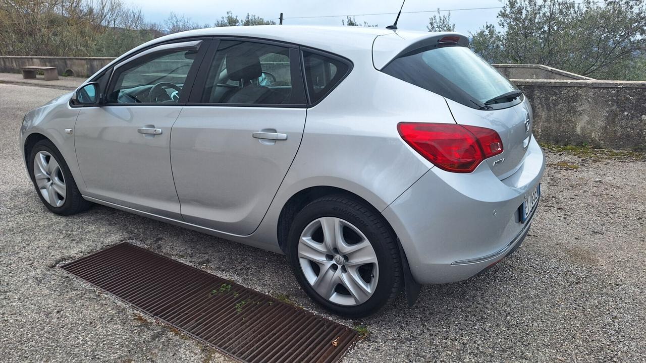 Opel Astra 1.4 Turbo 140CV 5 porte GPL Tech Cosmo