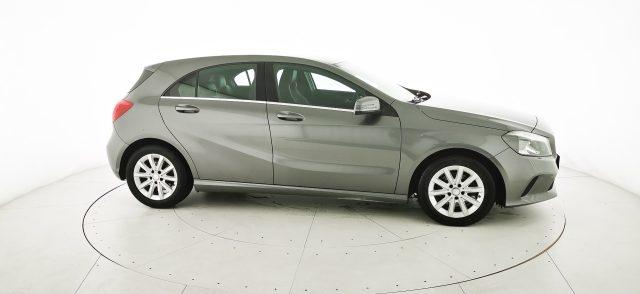 MERCEDES-BENZ A 220 d Automatic Business