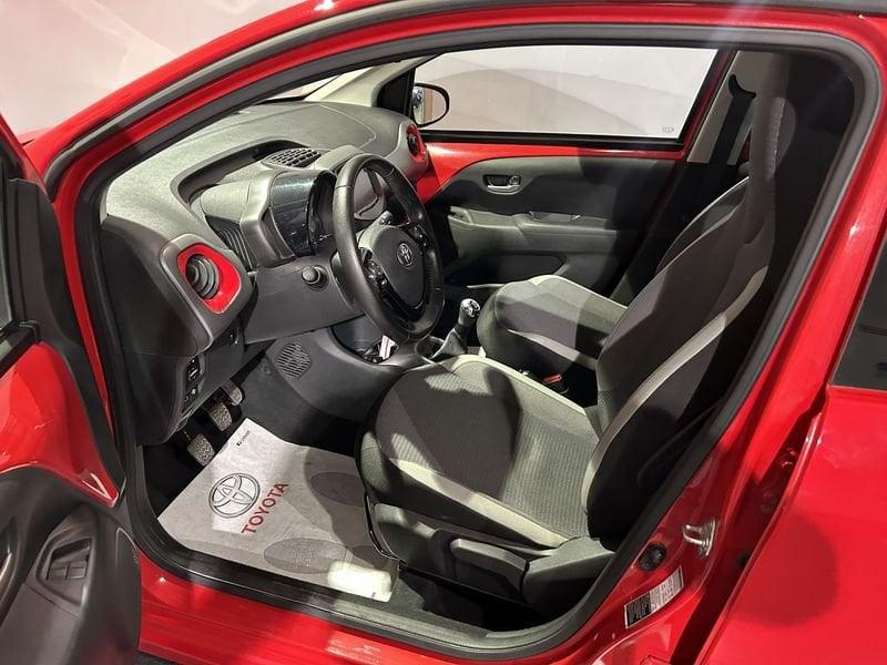 Toyota Aygo Connect 1.0 VVT-i 72 CV 5 porte x-play