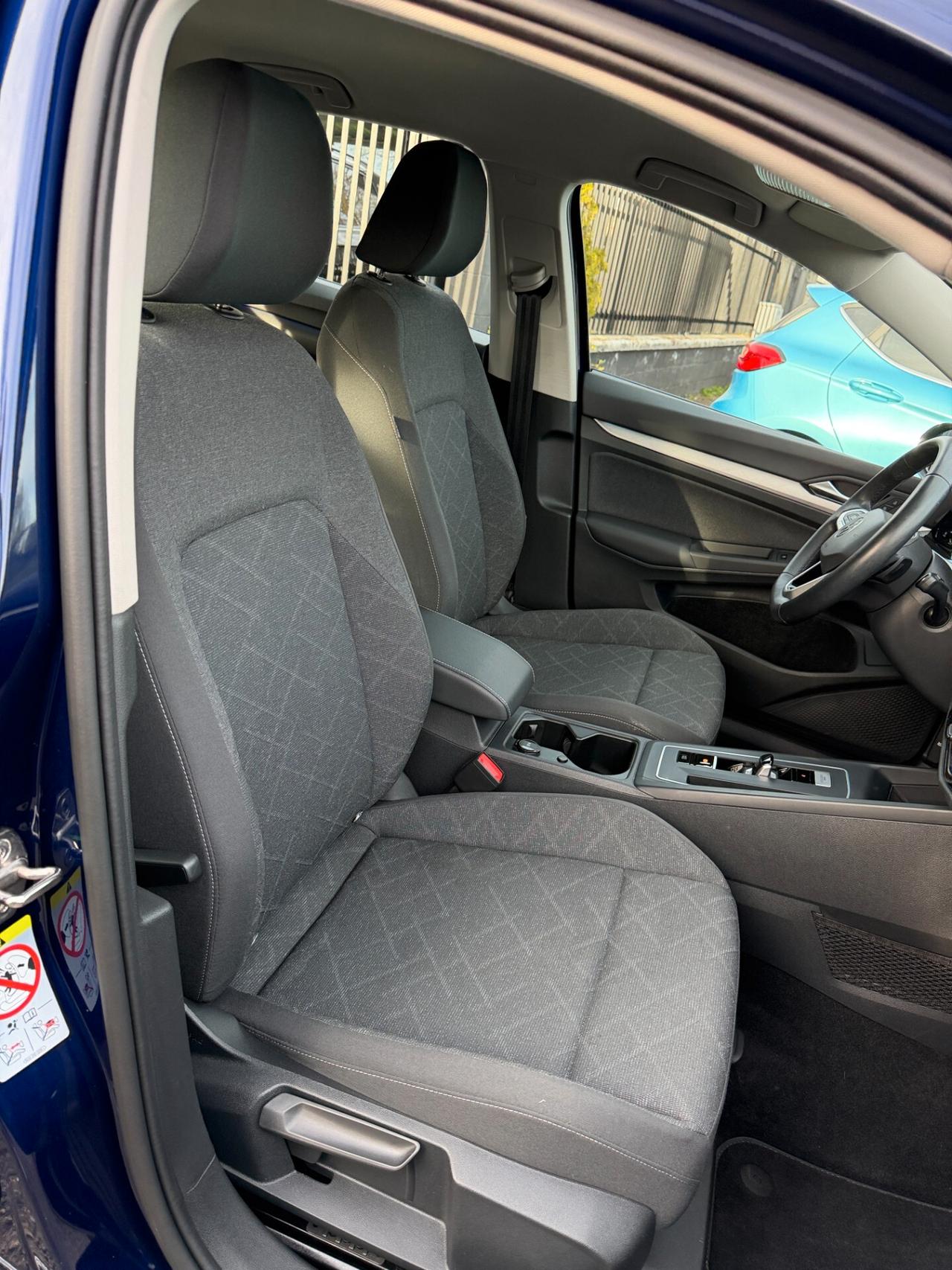 Volkswagen Golf 1.5 eTSI 130 CV EVO ACT DSG Life