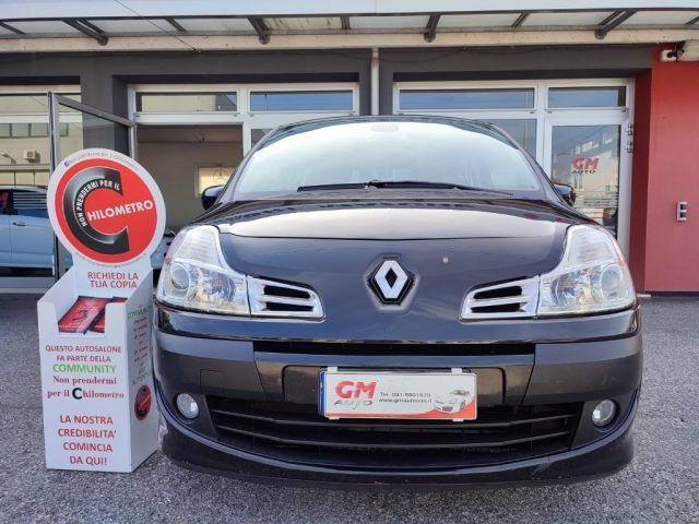 RENAULT Modus 1.2 16V Attractive