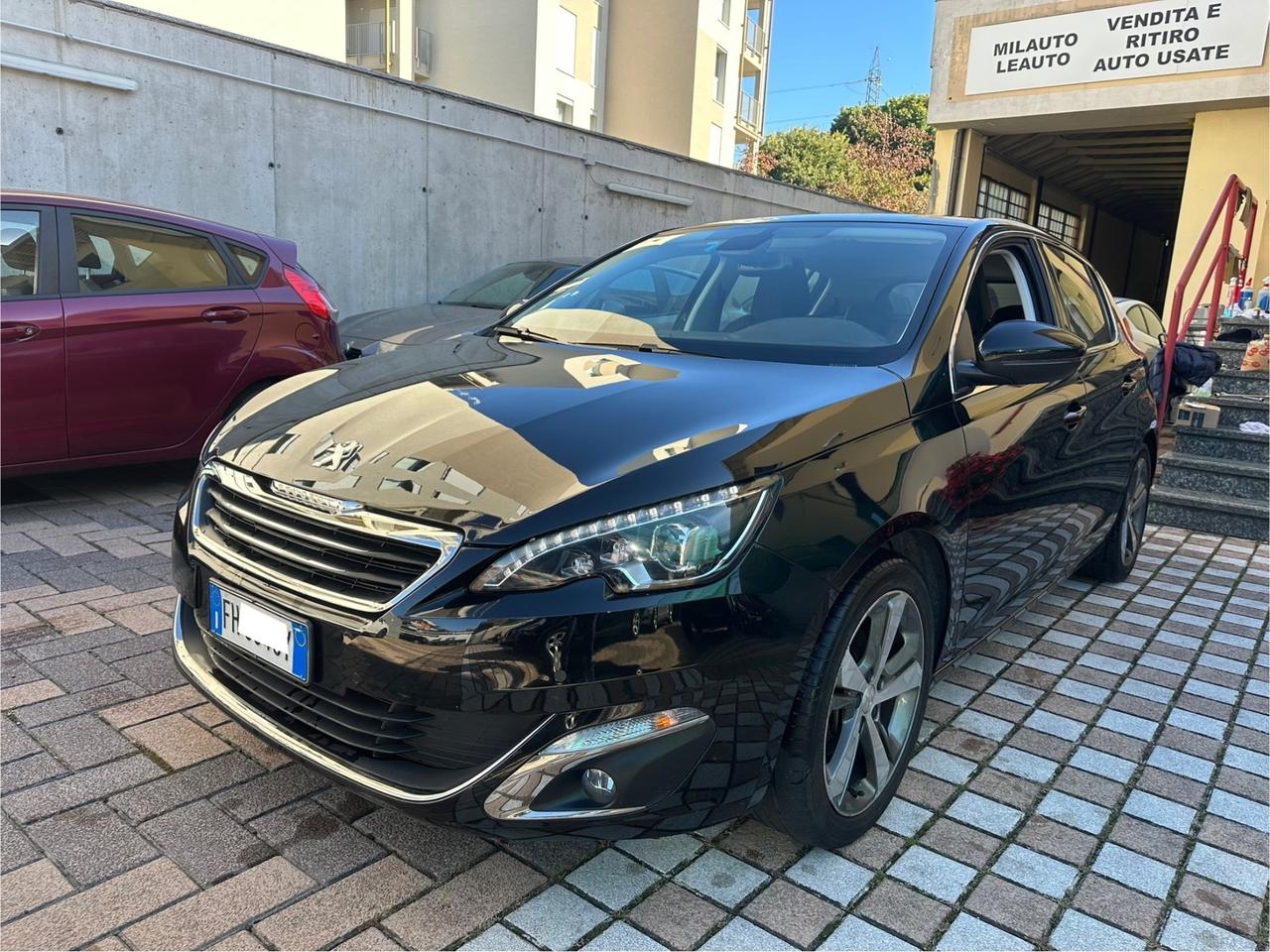 Peugeot 308 1.2 Turbo 130 S&S Allure - solo 49000 km !!!