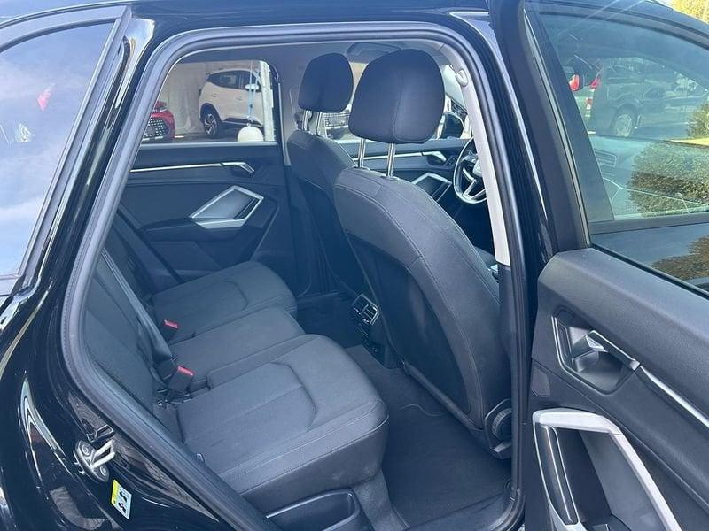 Audi Q3 II 2018 35 2.0 TDI Business S tronic