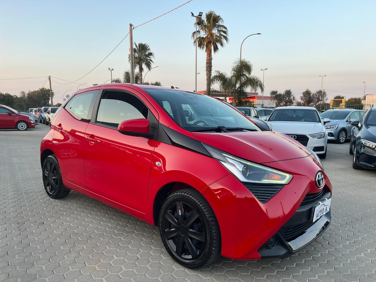 TOYOTA Aygo 1.0 VVT-i 72 CV 5p. x-business