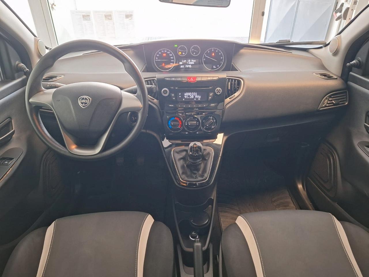 Lancia Ypsilon 1.2 69 CV 5 porte Elefantino