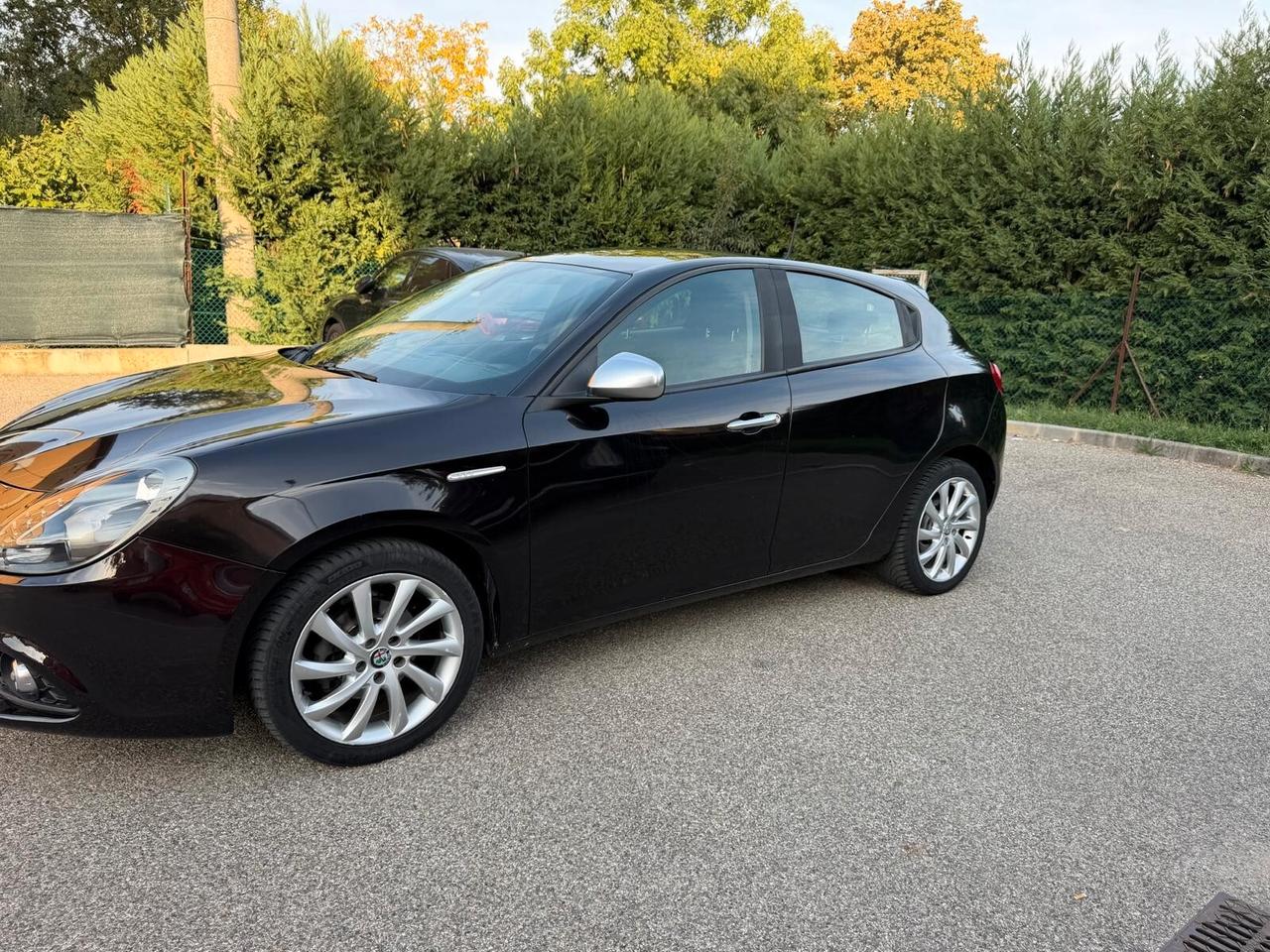 Alfa Romeo Giulietta 1.6 JTDM - NEOPATENTATI - 12 MESI DI GARANZIA -