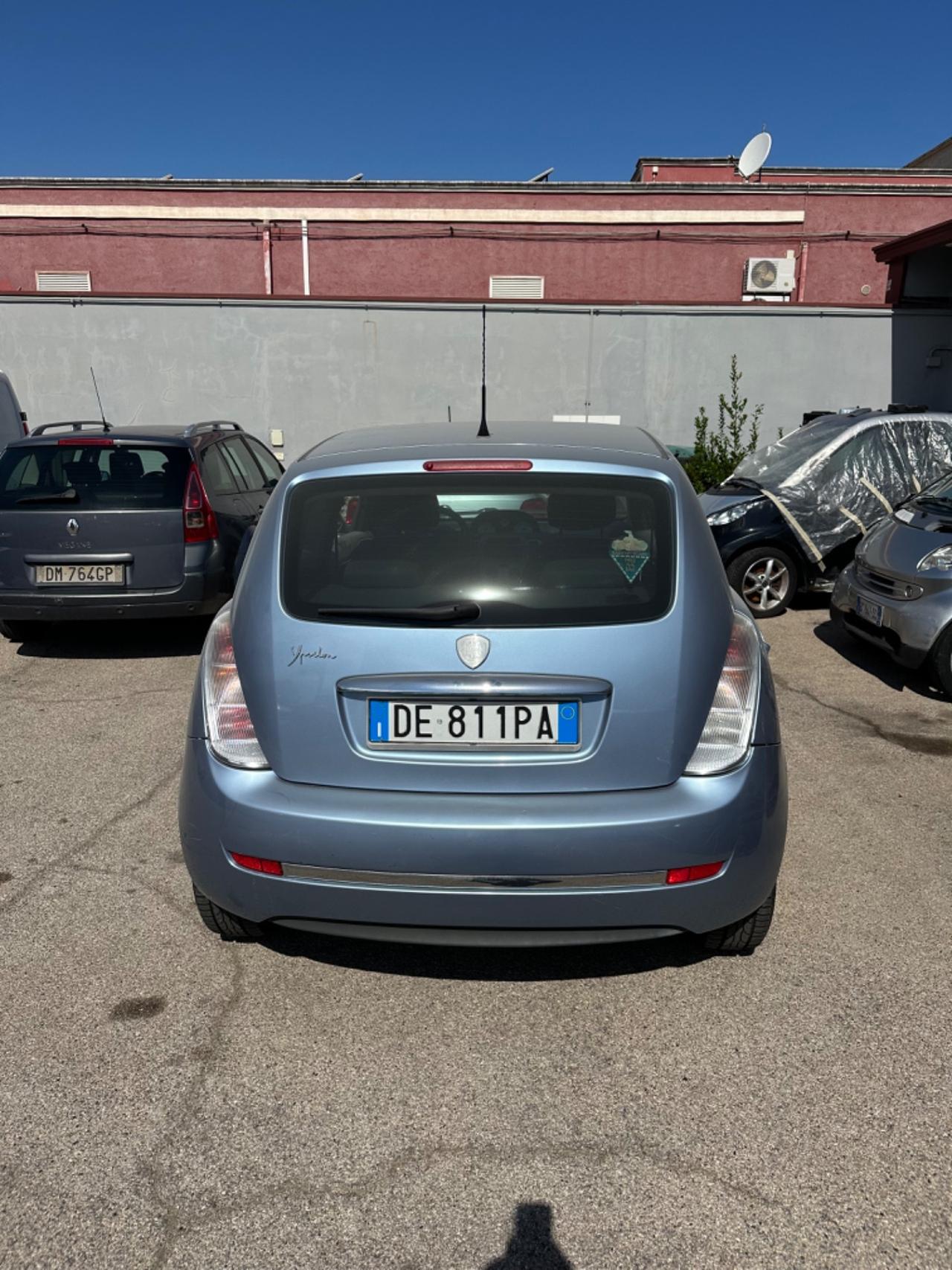 Lancia Ypsilon 1.2 LEGGI ANNUNCIO