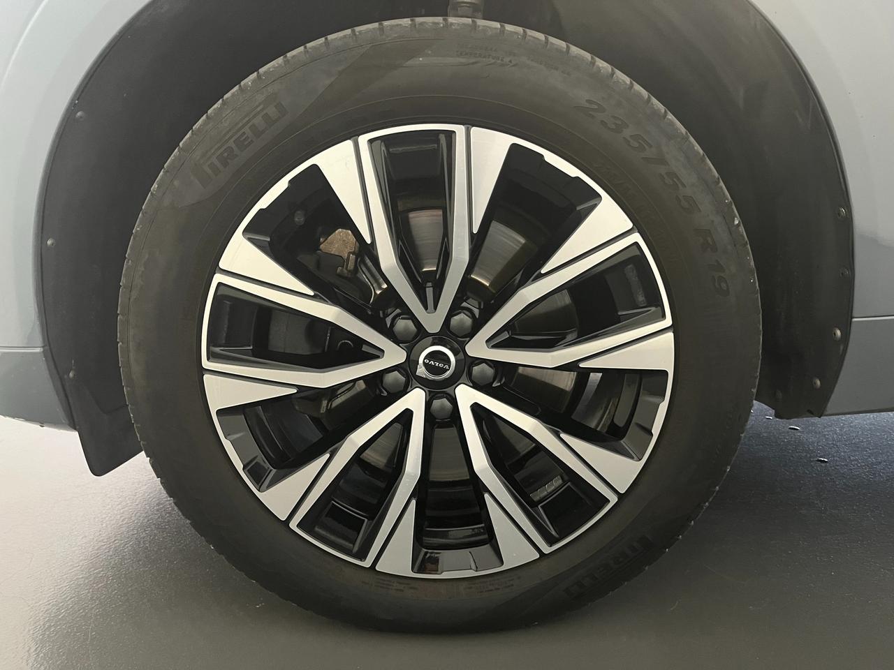 VOLVO XC60 B4 D PLUS DARK AWD AUTO