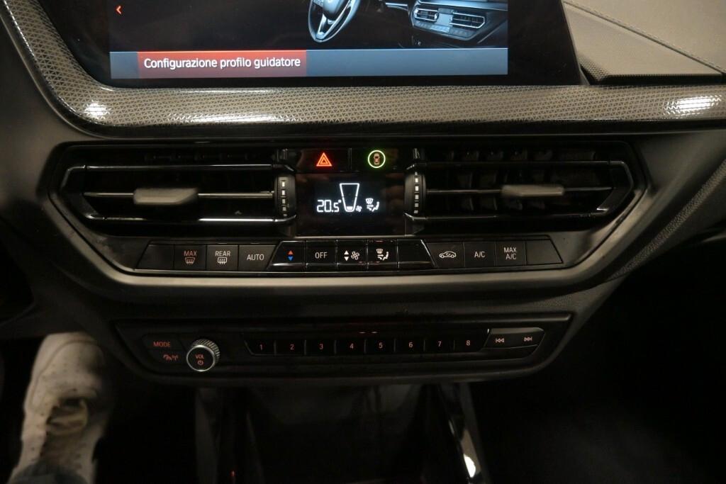 BMW 118i 136CV STEPTRONIC SPORT EDITION ( FARI LED - BMW DIGITAL COCKPIT - AMBIENT LIGHTS - NAVI - MIRROR - PARK ASSISTANT - TELECAMERA POST. - CERCHI 17 )