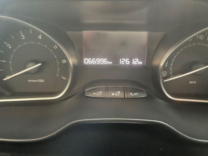 Peugeot 208 PureTech 82 5 porte Allure
