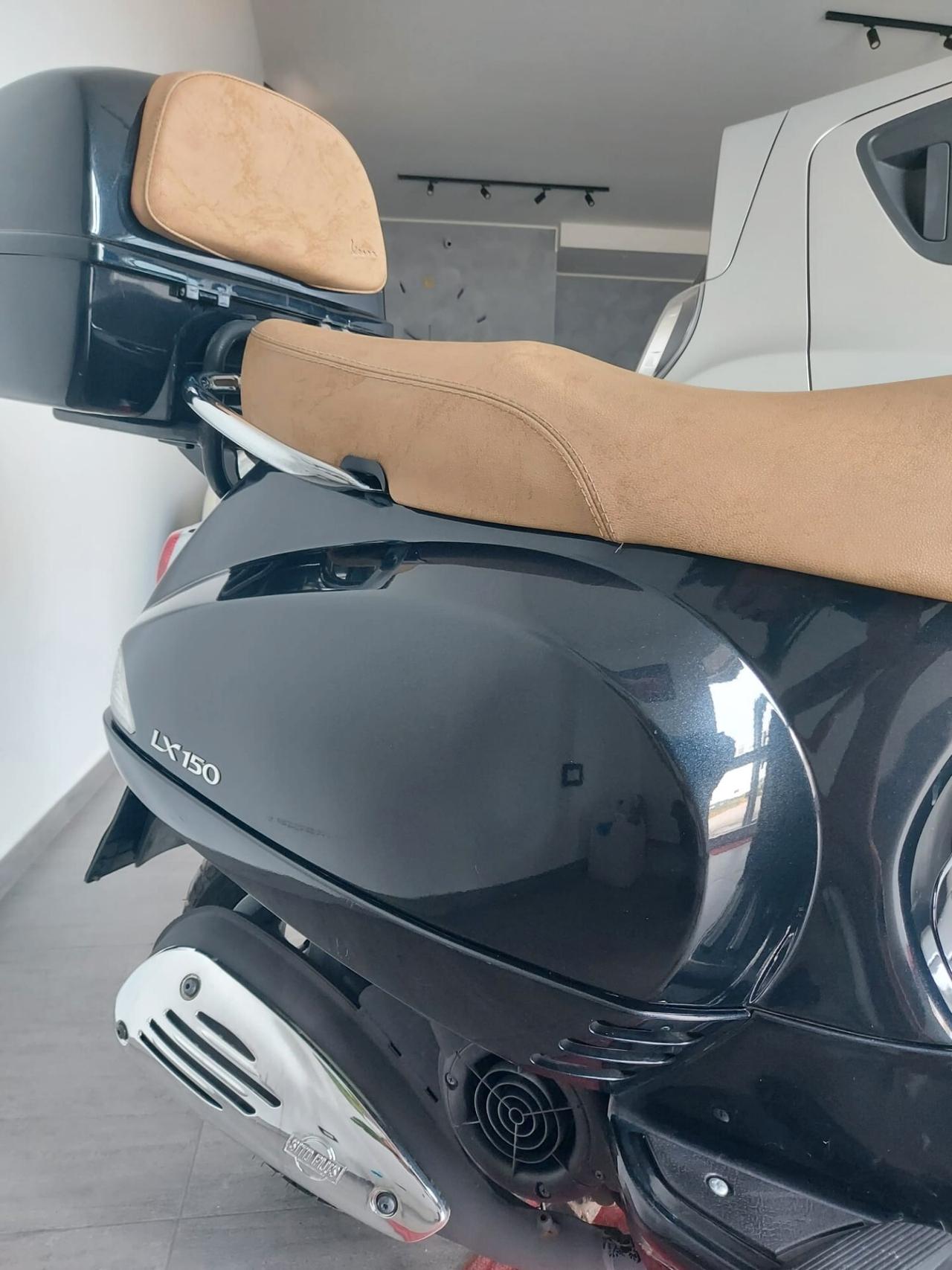 Piaggio Vespa 150 LX