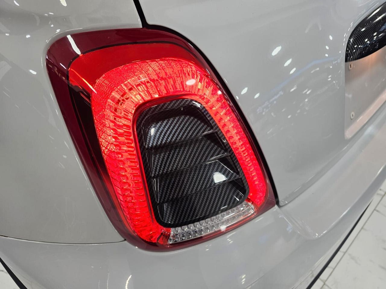 Abarth 595 1.4 Turbo T-Jet 180 CV Esseesse