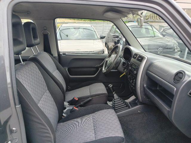 SUZUKI Jimny 1.3i 16V cat 4WD JLX
